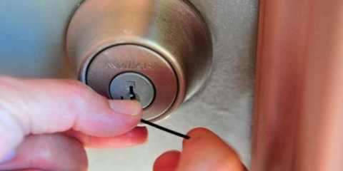 Jak otevřít vnitřní zámek dveří bez klíče